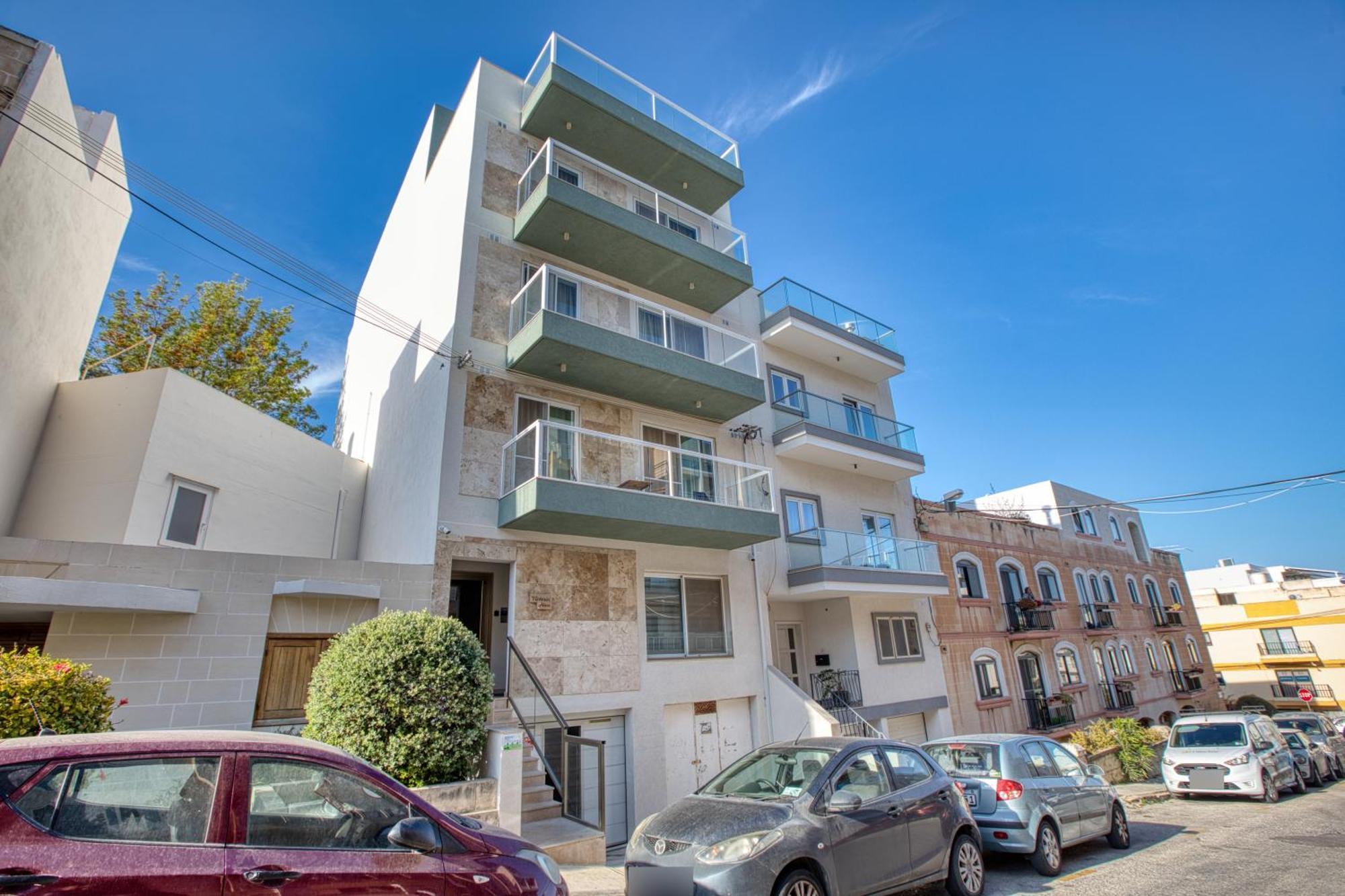 Unique Two Bedroom Apt With Huge Outdoor Area And Close To Entertainment Is-Swieqi Exterior foto